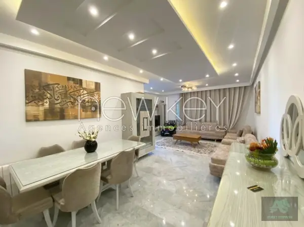 Bel Appartement S+4 à louer à La Soukra