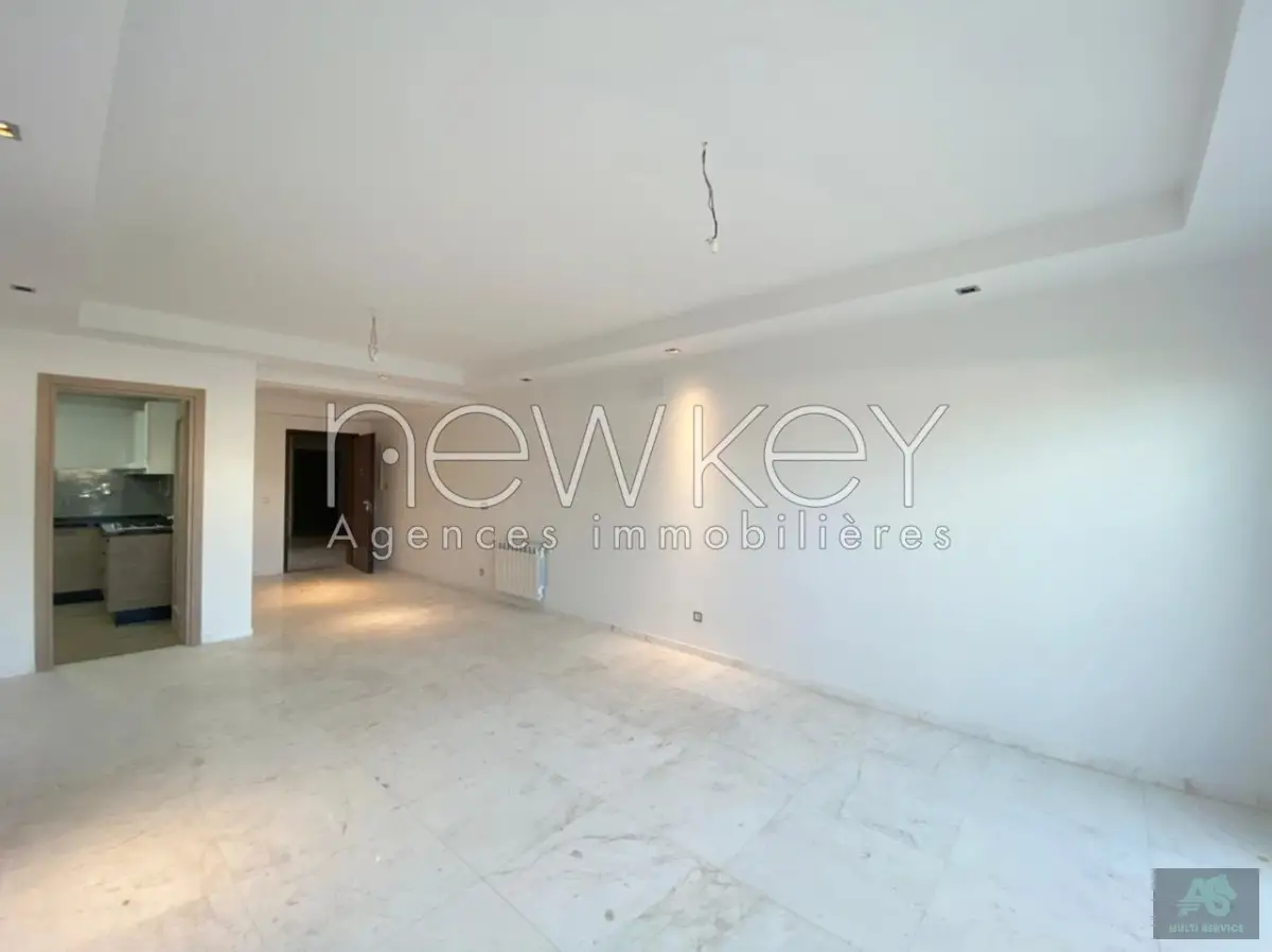 Un Appartement Neuf S+3 avec jardin à vendre à La Soukra