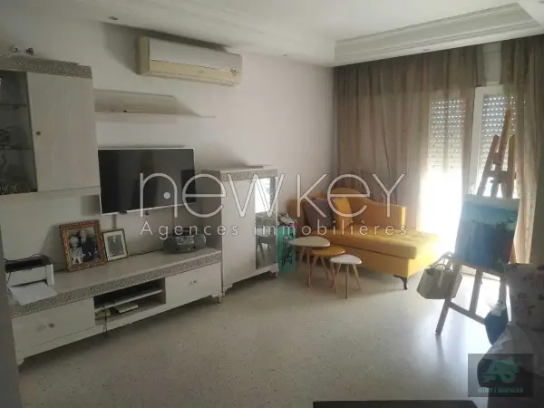 Un Appartement S+3 à louer à L'Aouina