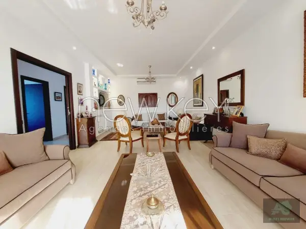 Magnifique S+4 meublé à la Marsa