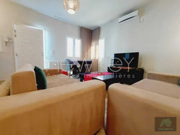 Etage de villa s+2 meublé à la Marsa