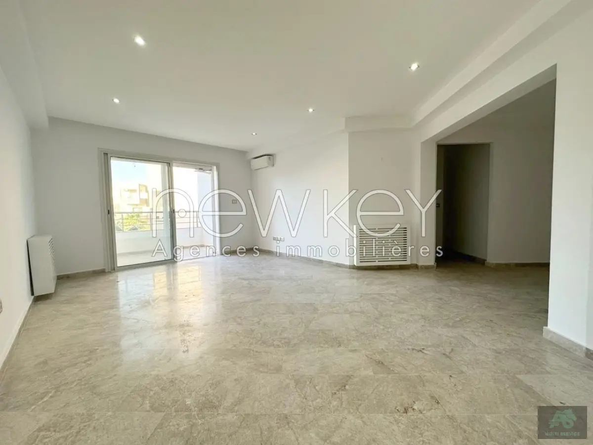 Superbe Appartement S+3 à louer à La Soukra