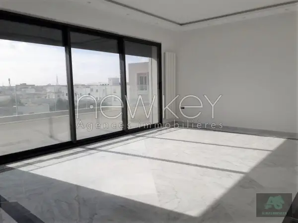 Appartement S+3 à vendre à la Marsa