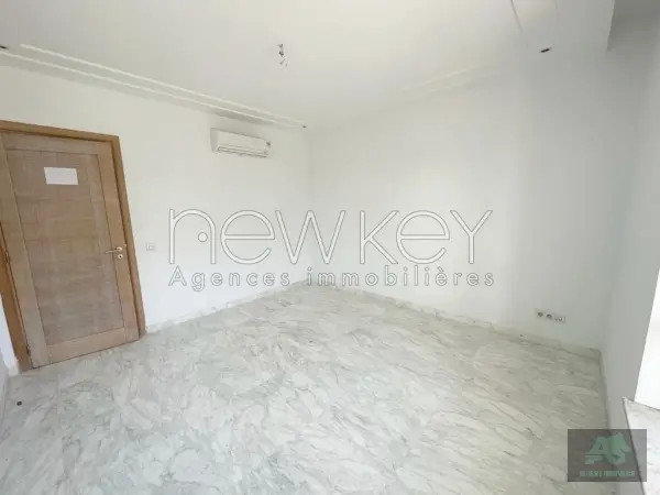 Appartement à usage bureautique à vendre aux Jardins de Carthage
