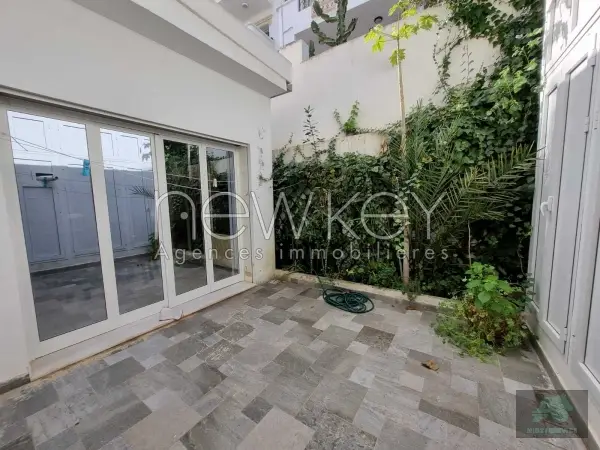 Duplex s+3 meublé à la Marsa