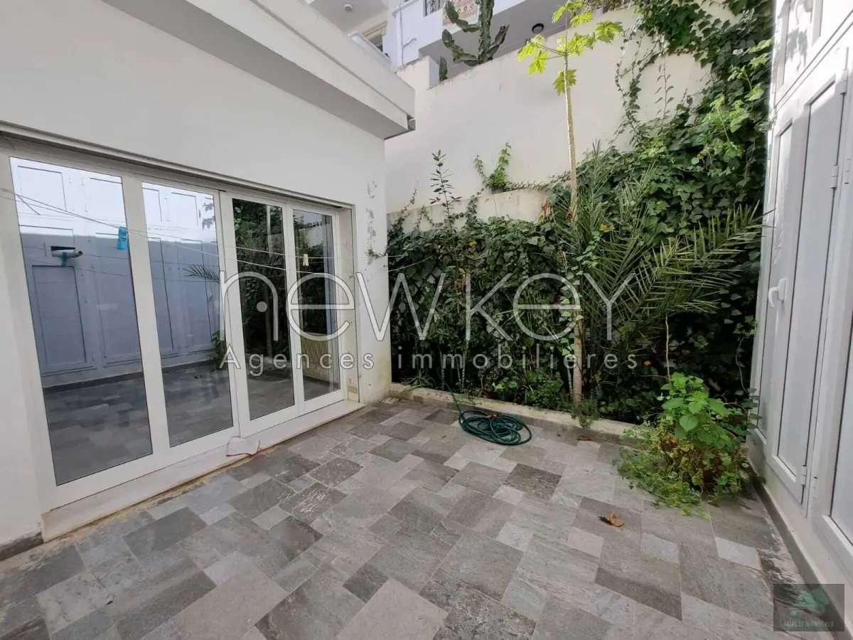 Duplex s+3 meublé à la Marsa