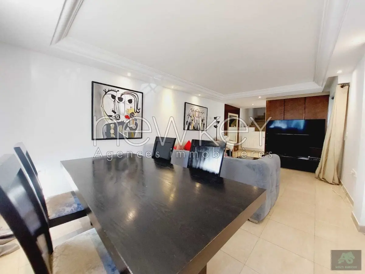 Duplex s+3 Meublé à la Marsa