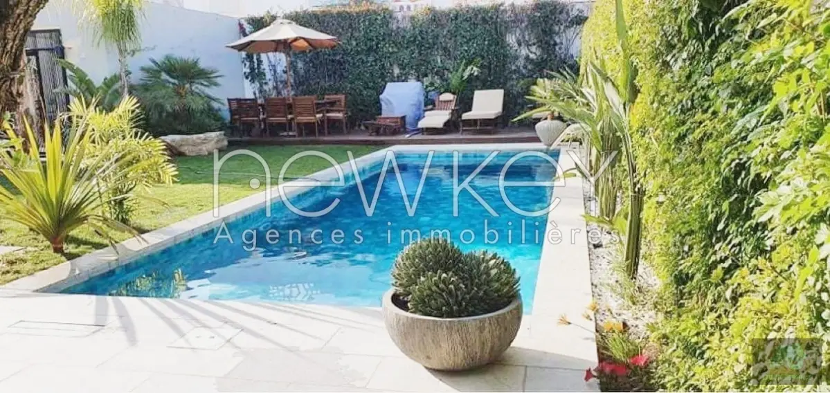 Villa De Charme Meublée à louer à La Soukra