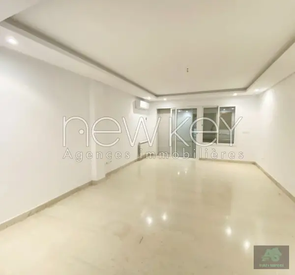 Un Appartement S+3 à louer à La Soukra
