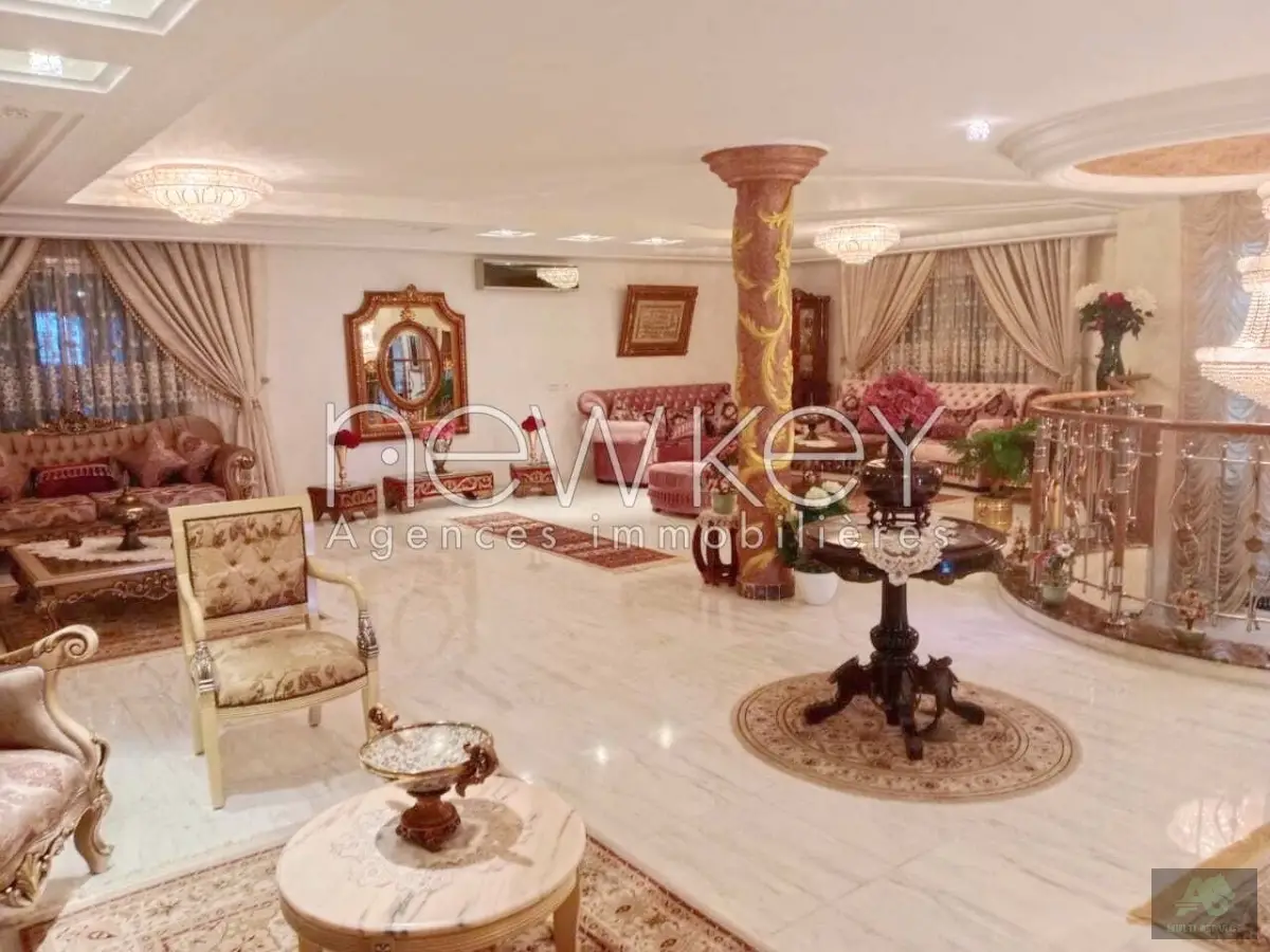 Un Duplex S+4 à louer à Ain Zaghouan Nord