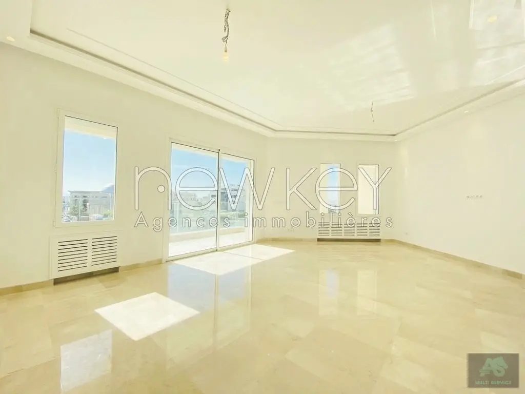 Appartement S3 de luxe à vendre aux berges du lac 2