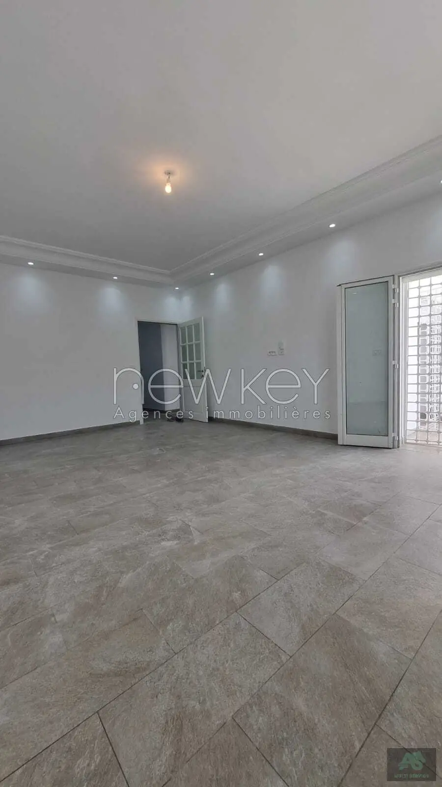 Etage s+2 au coeur de la Marsa