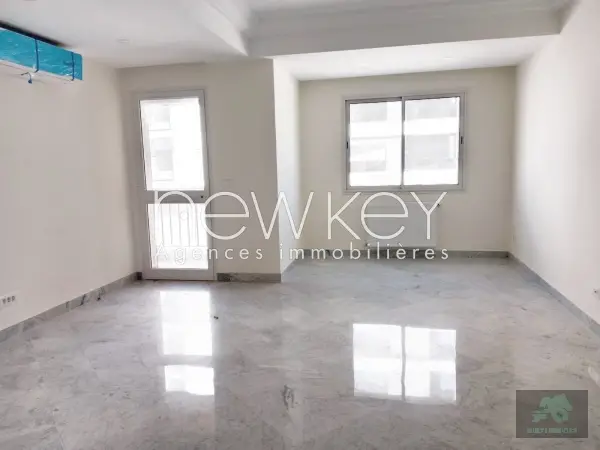 Un Appartement S+3 à vendre à La Nouvelle Soukra