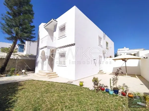 Une villa indépendante à louer à Borj Louzir La Soukra