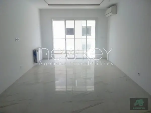Un Appartement S+2 Neuf à La Nouvelle Soukra