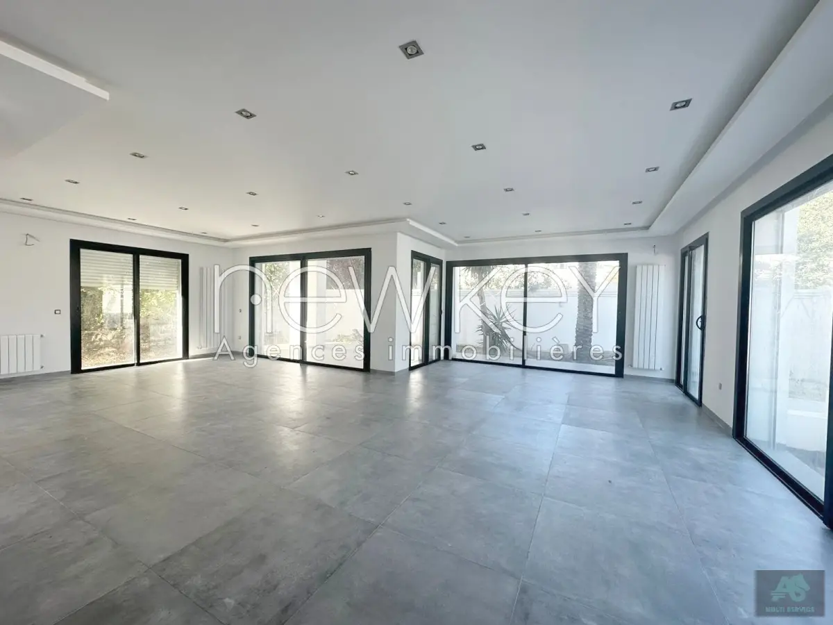 Un Superbe Duplex S+3 Neuf à louer à La Soukra