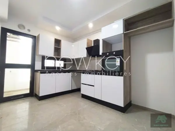 Appartement S+2 neuf à La Soukra