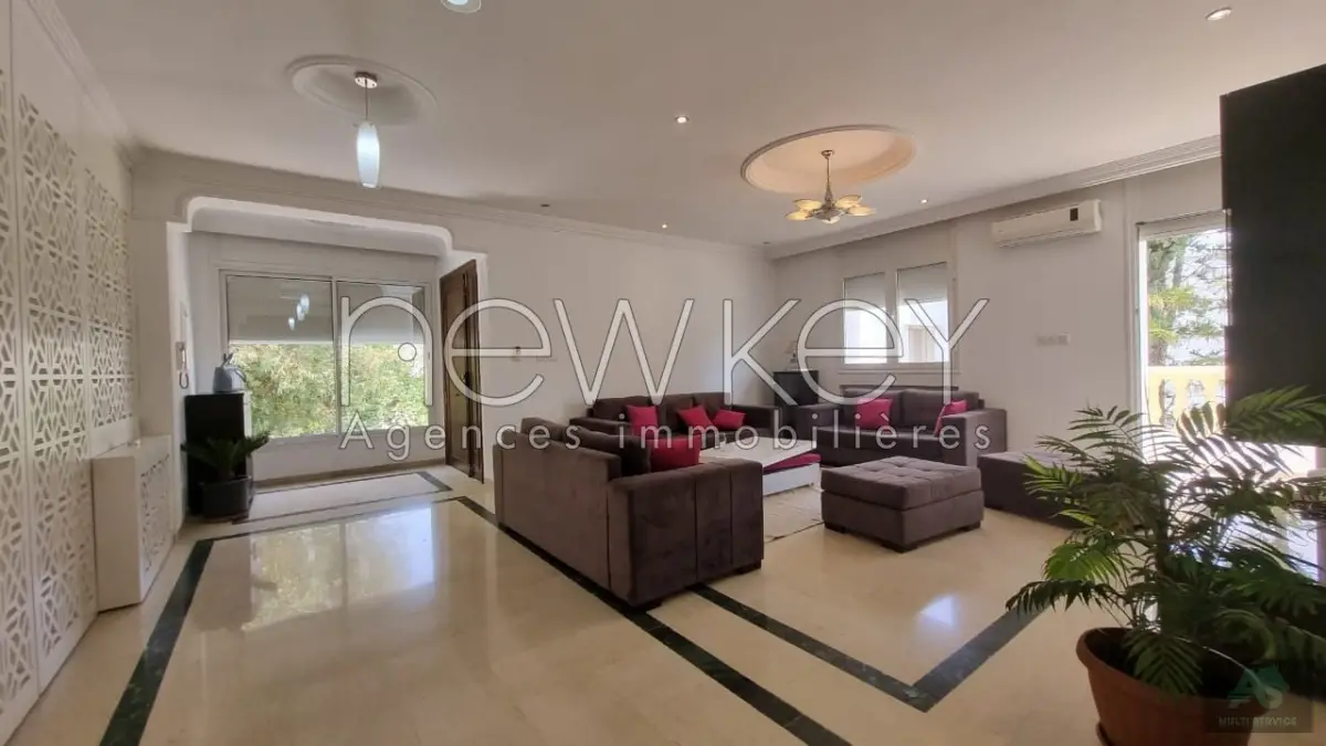 Bel Appartement S+4 meublé au coeur de la Marsa
