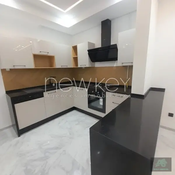 Un Bel Appartement Neuf S+2 avec jardin à La Nouvelle Soukra