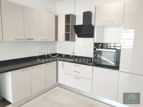 Un Appartement S+2 Neuf à vendre à La Soukra