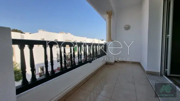Bel appartement S+3 à la Marsa