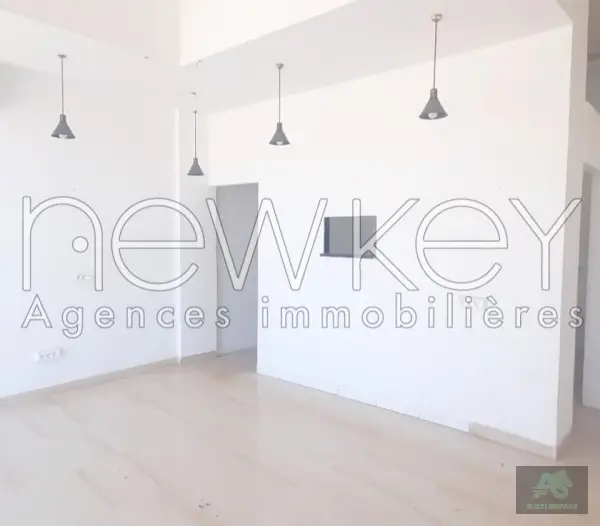 Un local commercial à louer à La Soukra