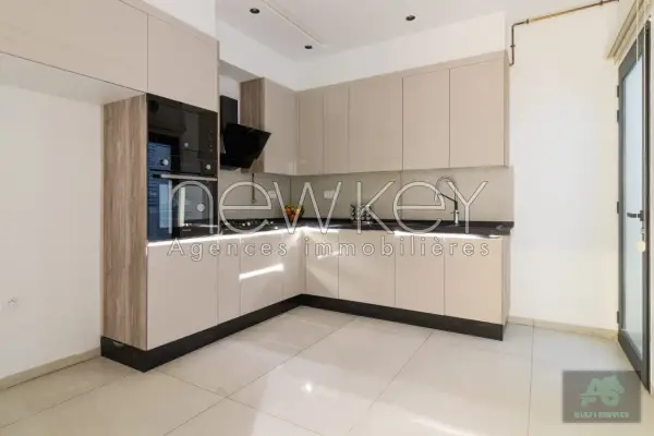 Un Bel Appartement S+2 à vendre à La Soukra