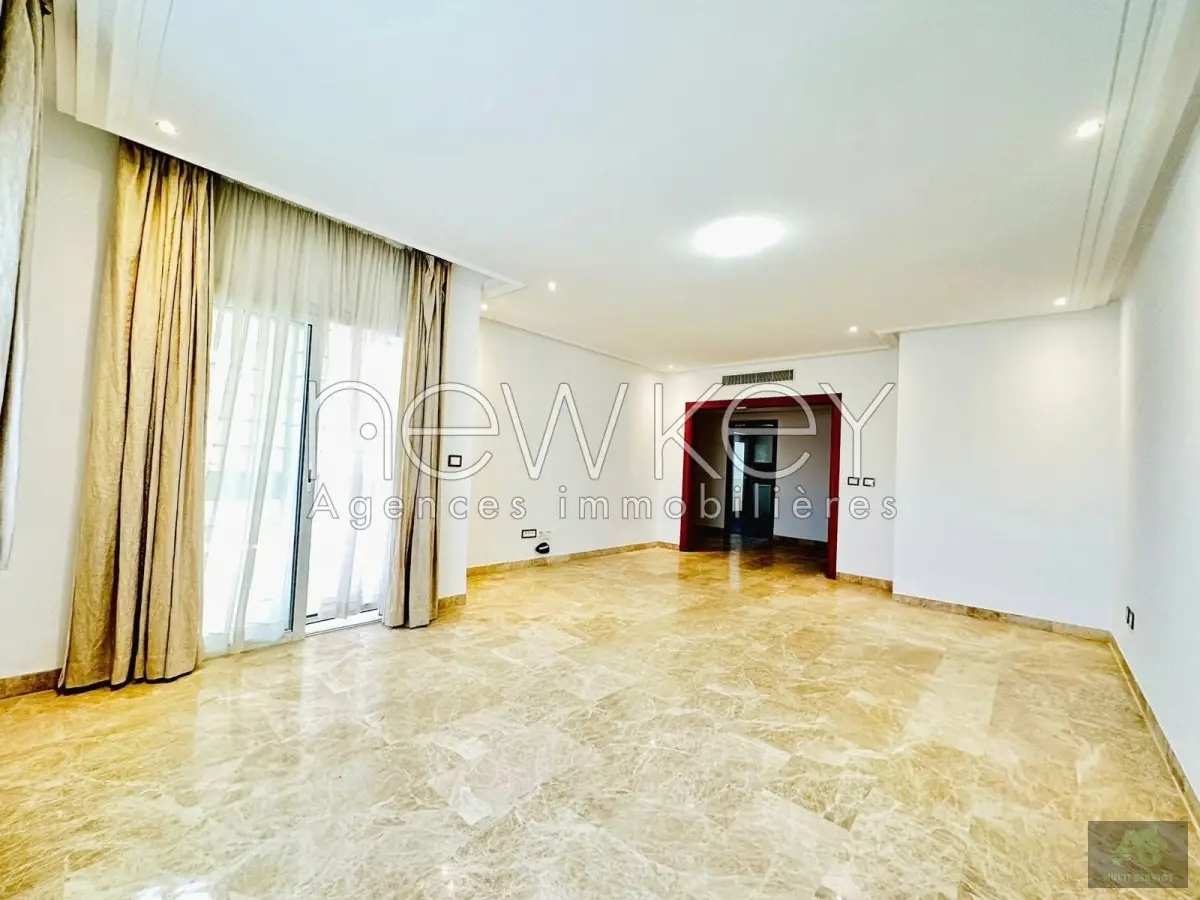 Appartement S4 spacieux à louer au lac 2