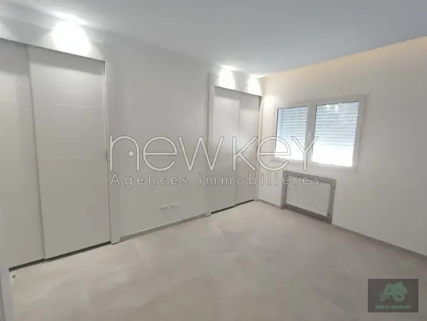 Un Appartement S+3 à louer à La Soukra