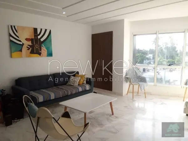 Un Appartement S+3 à vendre à La Soukra