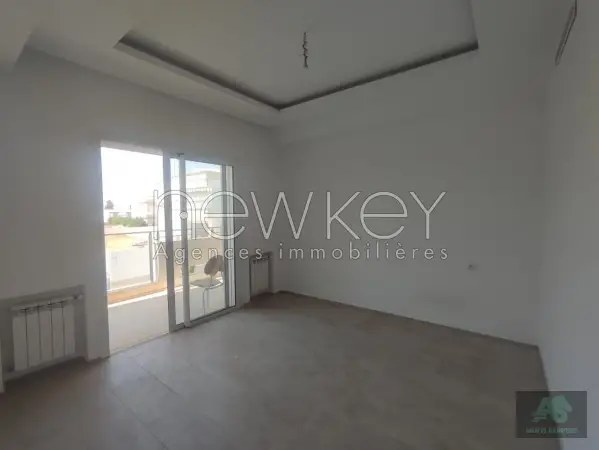 Appartement S+3 à vendre à La Soukra
