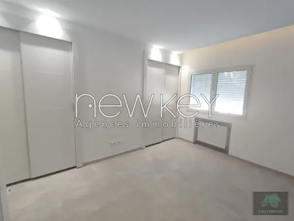 Un Bel Appartement Neuf S+2 à louer à La Soukra