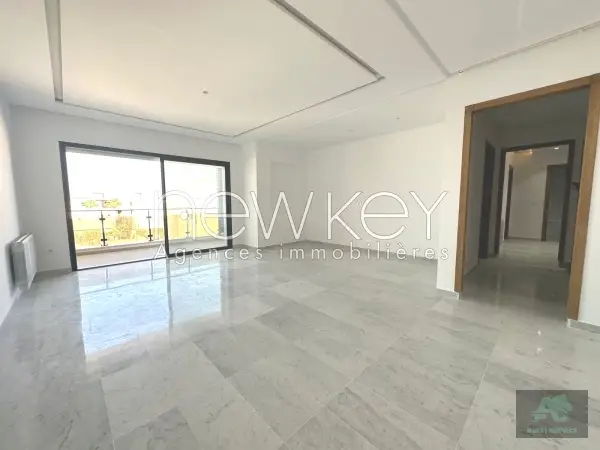 Appartement S3 Spacieux Avec Vue Dégagée À Vendre Aux Jardins De Carthage