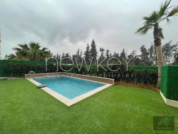 Un Luxueux Appartement S+2 avec piscine à louer à La Soukra