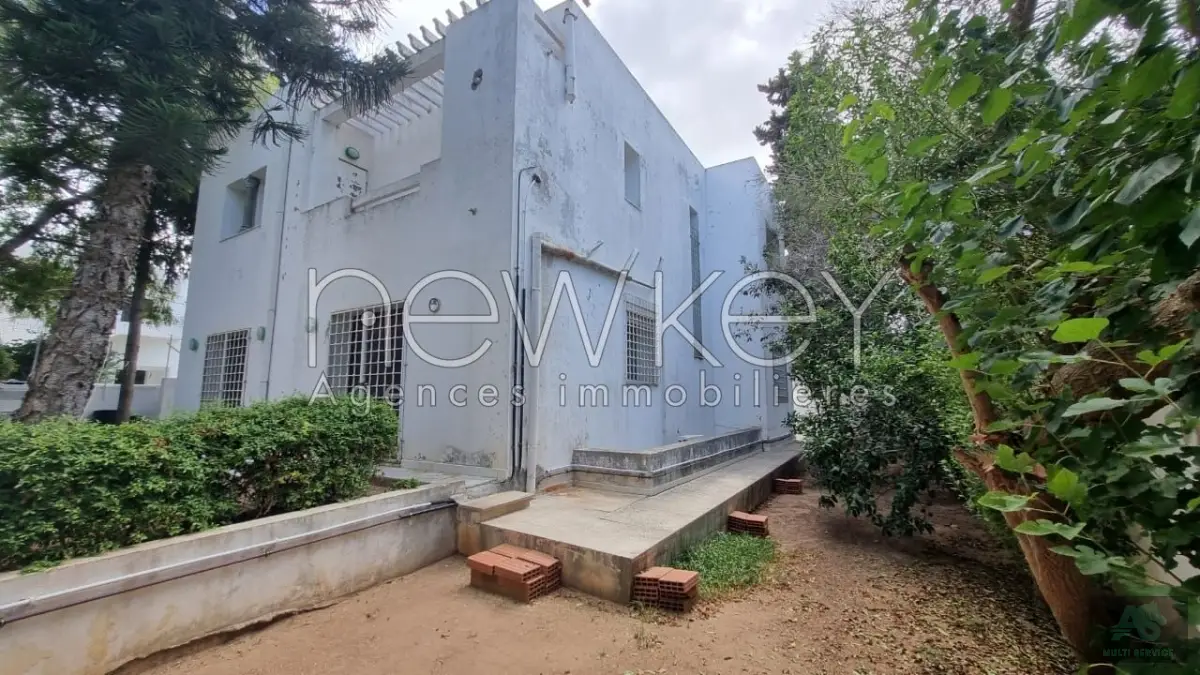 Villa s+5 au cœur de la Marsa