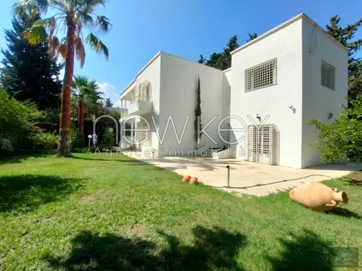 Une jolie villa S4 à la Marsa