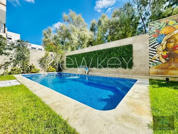 Un Superbe Appartement S+3 avec piscine à La Soukra