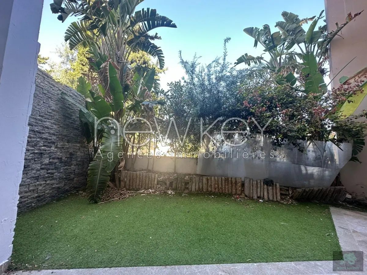 Superbe Duplex S4 avec jardin à Louer à La Soukra