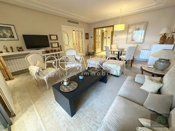 Appartement S3 meublé à vendre avec vue dégagée aux Jardins de Carthage