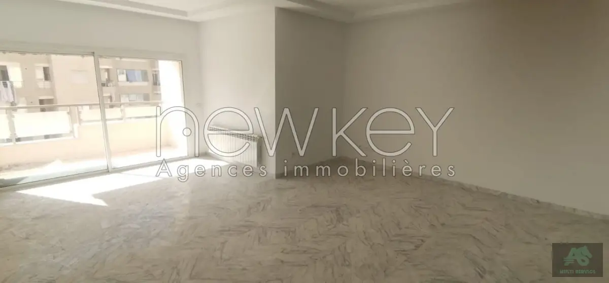 Un Appartement S+3 à Ain Zaghouan Nord