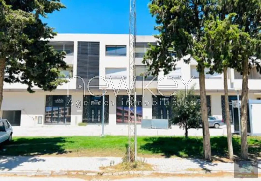 Un Local commercial à louer à La Soukra