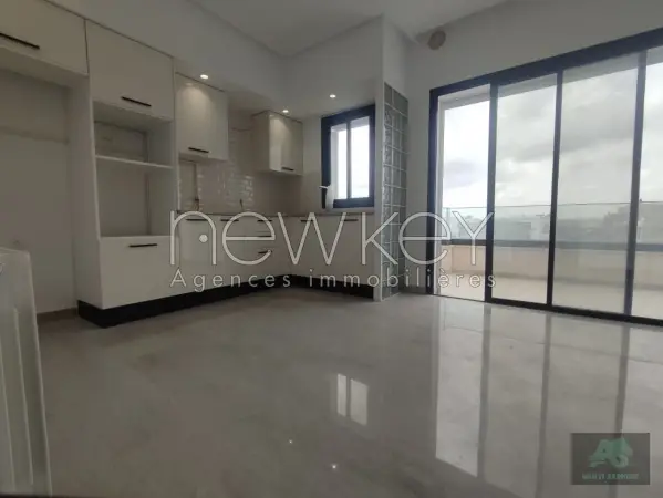 Un Spacieux appartement S+1 à Chotrana 1