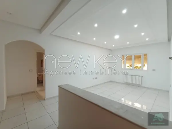 Un Appartement S+3 à louer à La Soukra