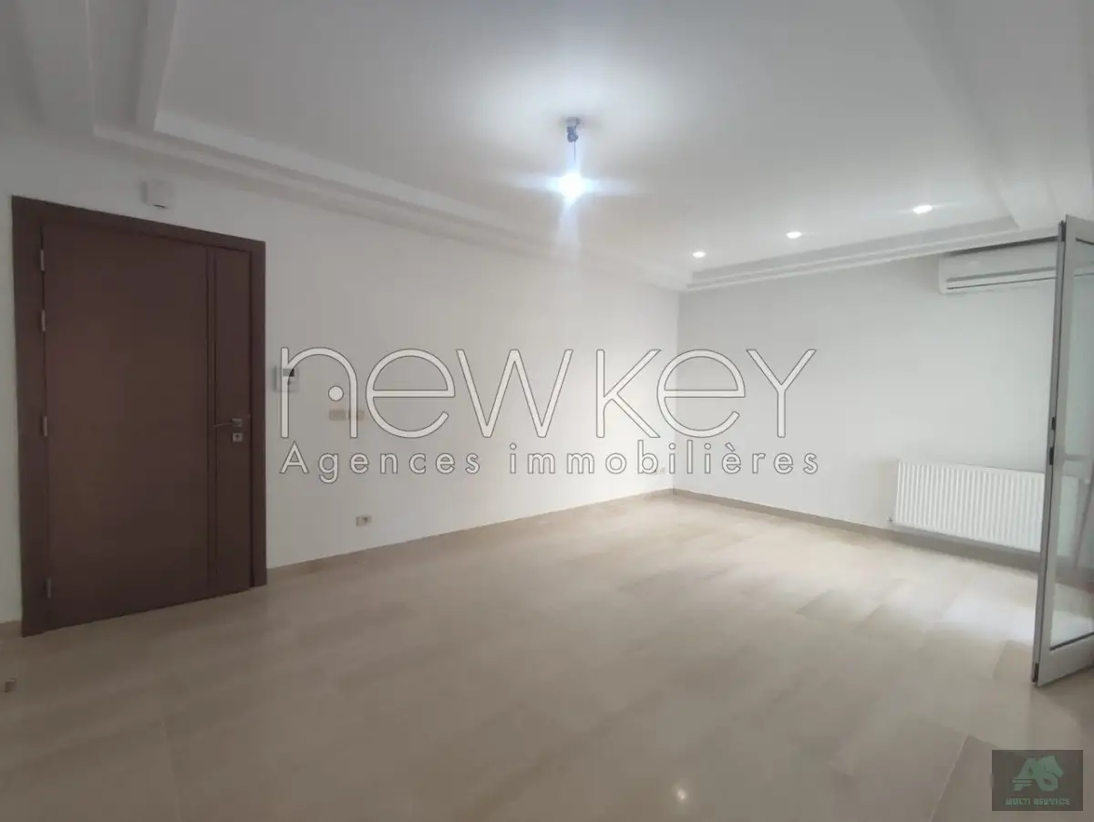 Un Appartement S+1 avec jardin à La Soukra