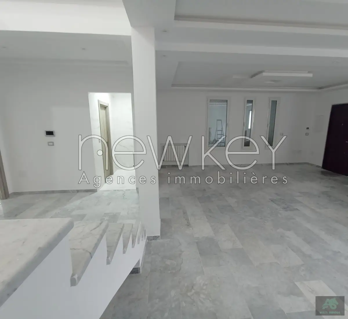 Un Duplex S+3 avec jardin près du parc à La Soukra