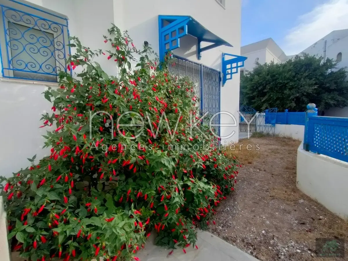 Un joli S3 meublé avec jardin à Gammarth
