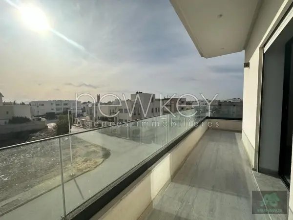 Un Appartement S+2 à louer à La Soukra