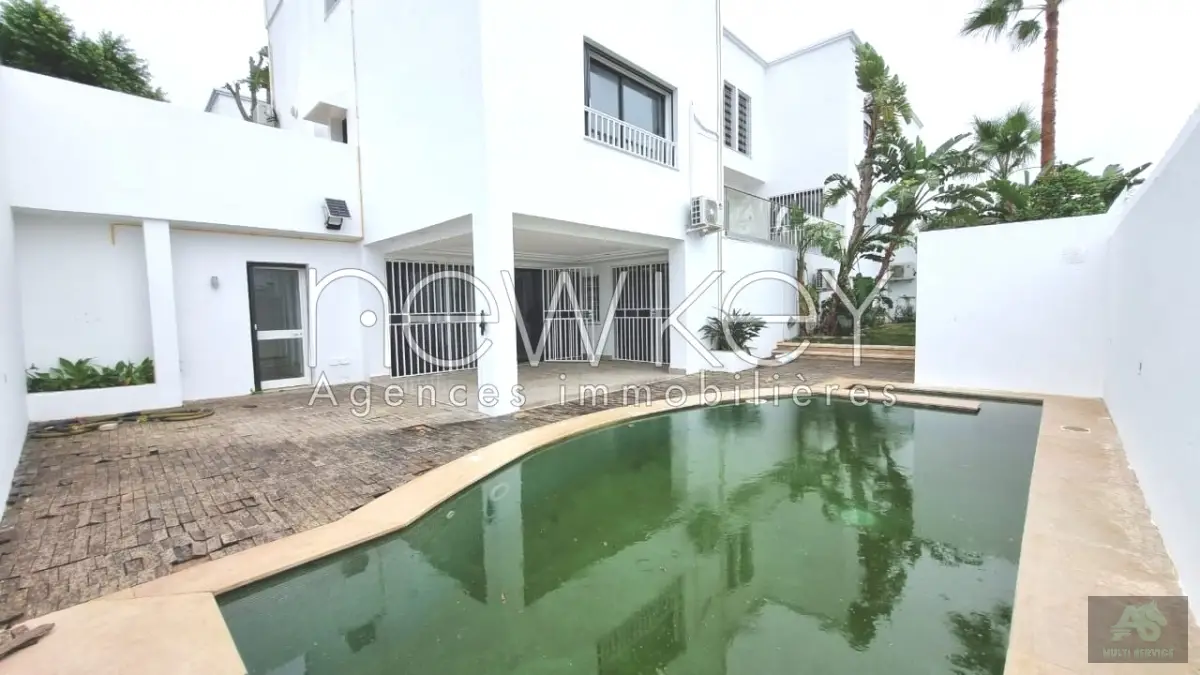 Villa s+5 à Gammarth
