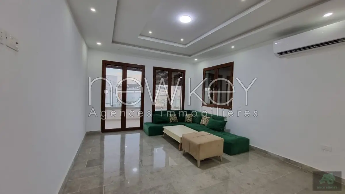 Etage de villa s+3 à la Marsa
