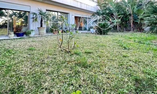 Magnifique appartement s+3 avec jardin à Gammarth